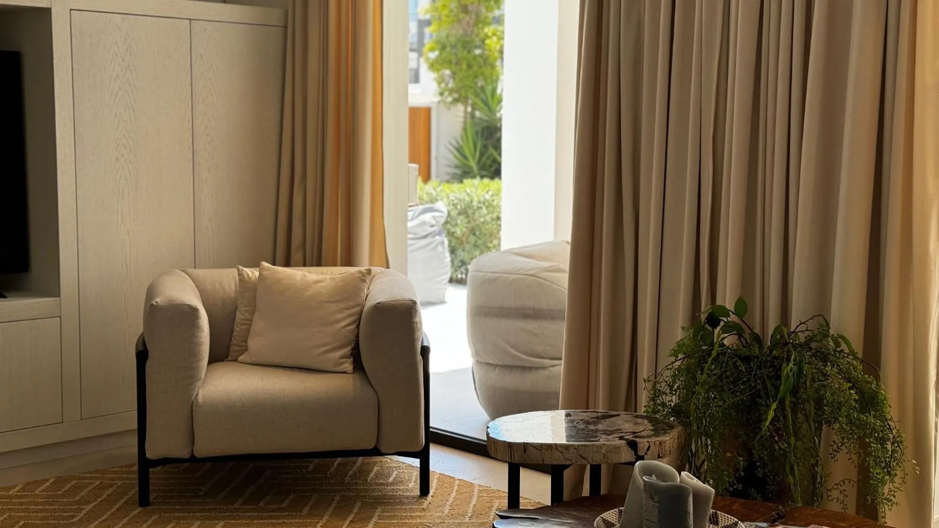 Marbella Bliss - Luxury 4-Bedroom Villa With Garden, Private Pool & Jacuzzi, Marbesa Near- 5 Min To The Cabopino Beach