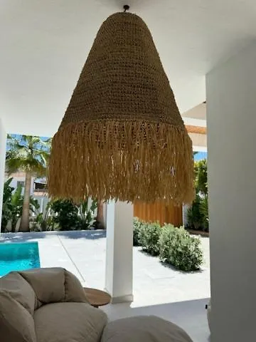 Family Holiday Bliss In Marbella- Brand-New 4 Bedroom Villa With Garden, Private Pool & Jacuzzi, Marbesa 500 M To The Beautiful Cabopino Beach