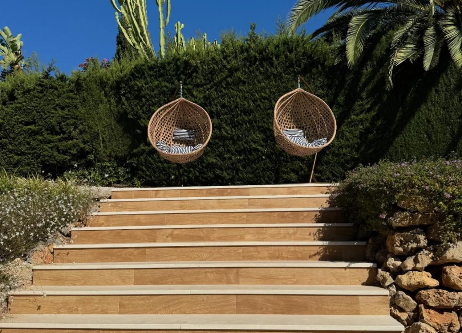 Family Holiday Bliss In Marbella- Brand-New 4 Bedroom Villa With Garden, Private Pool & Jacuzzi, Marbesa 500 M To The Beautiful Cabopino Beach