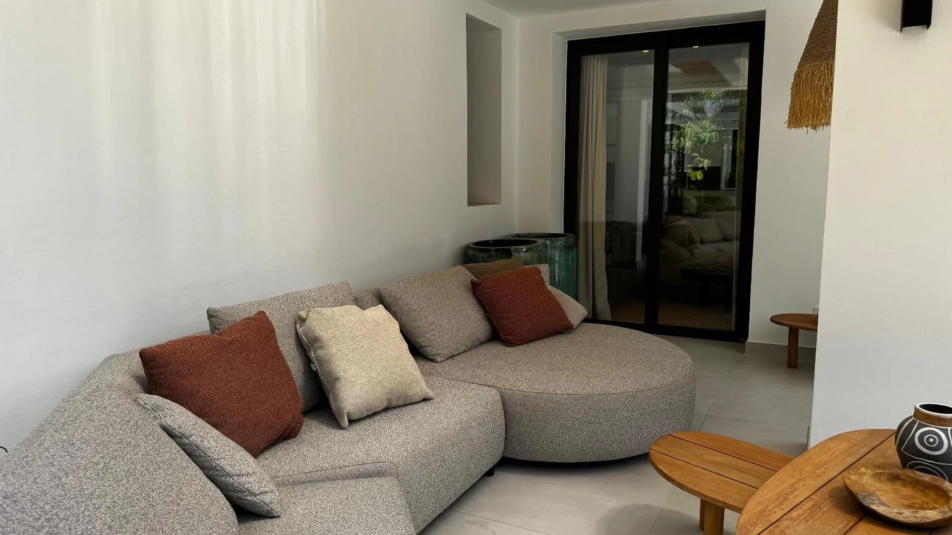 Family Holiday Bliss In Marbella- Brand-New 4 Bedroom Villa With Garden, Private Pool & Jacuzzi, Marbesa 500 M To The Beautiful Cabopino Beach 0*, Marbella Spain