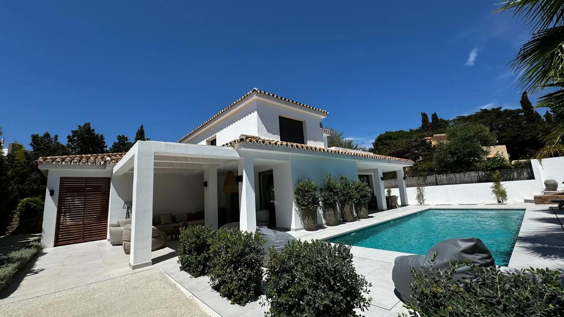 Family Holiday Bliss In Marbella- Brand-New 4 Bedroom Villa With Garden, Private Pool & Jacuzzi, Marbesa 500 M To The Beautiful Cabopino Beach Spain