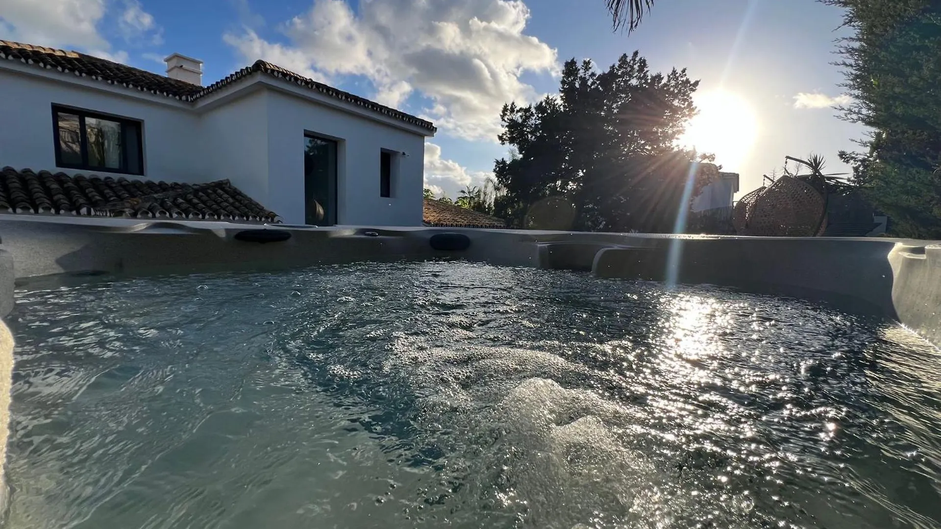 Family Holiday Bliss In Marbella- Brand-New 4 Bedroom Villa With Garden, Private Pool & Jacuzzi, Marbesa 500 M To The Beautiful Cabopino Beach  Marbella