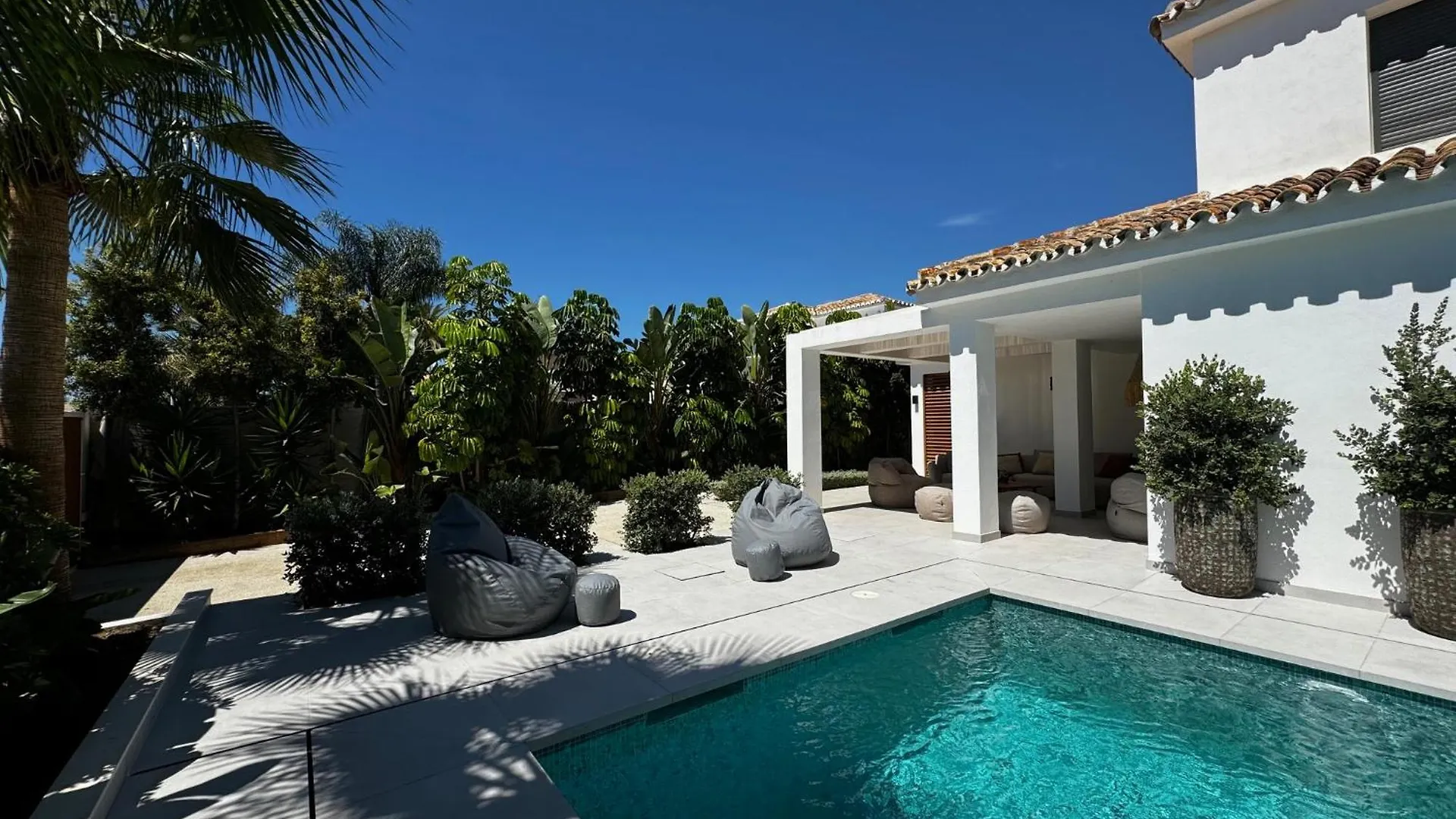Family Holiday Bliss In Marbella- Brand-New 4 Bedroom Villa With Garden, Private Pool & Jacuzzi, Marbesa 500 M To The Beautiful Cabopino Beach Spain