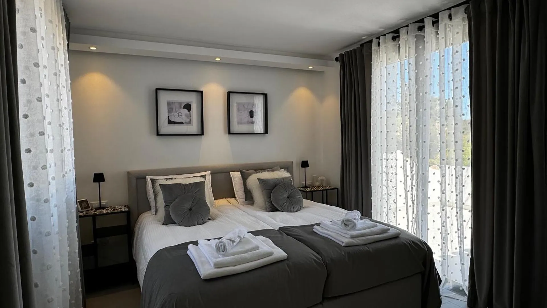 Family Holiday Bliss In Marbella- Brand-New 4 Bedroom Villa With Garden, Private Pool & Jacuzzi, Marbesa 500 M To The Beautiful Cabopino Beach 0*, Marbella Spain